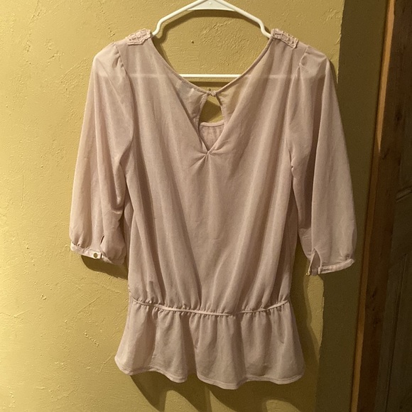 Dynamite Sheer Blouse - Picture 2 of 2